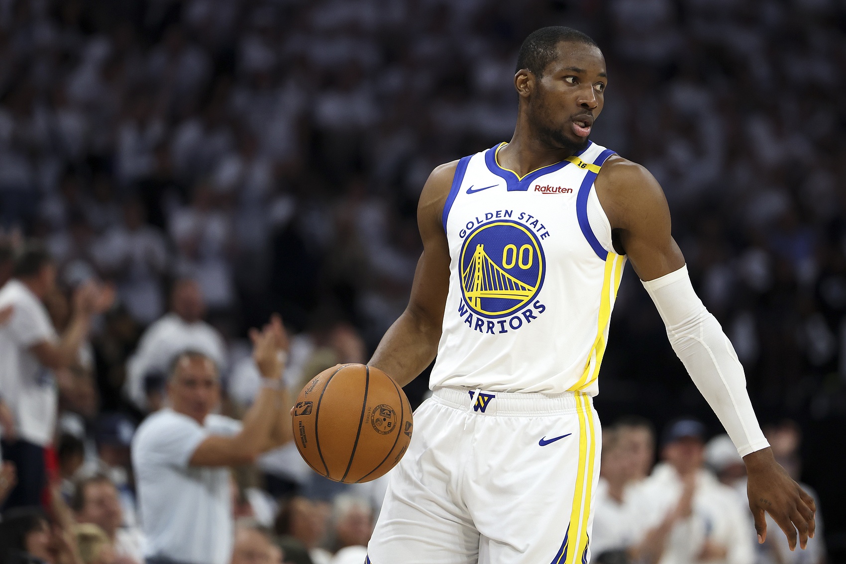 体育平台-5年2.2亿以上！美记：库明加认为自己和康宁汉姆&amp;巴恩斯同一级别