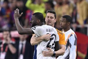 体育资讯-前裁判：吕迪格禁赛太少&amp;卡瓦哈尔骂人不罚是双标 委员会就是笑话